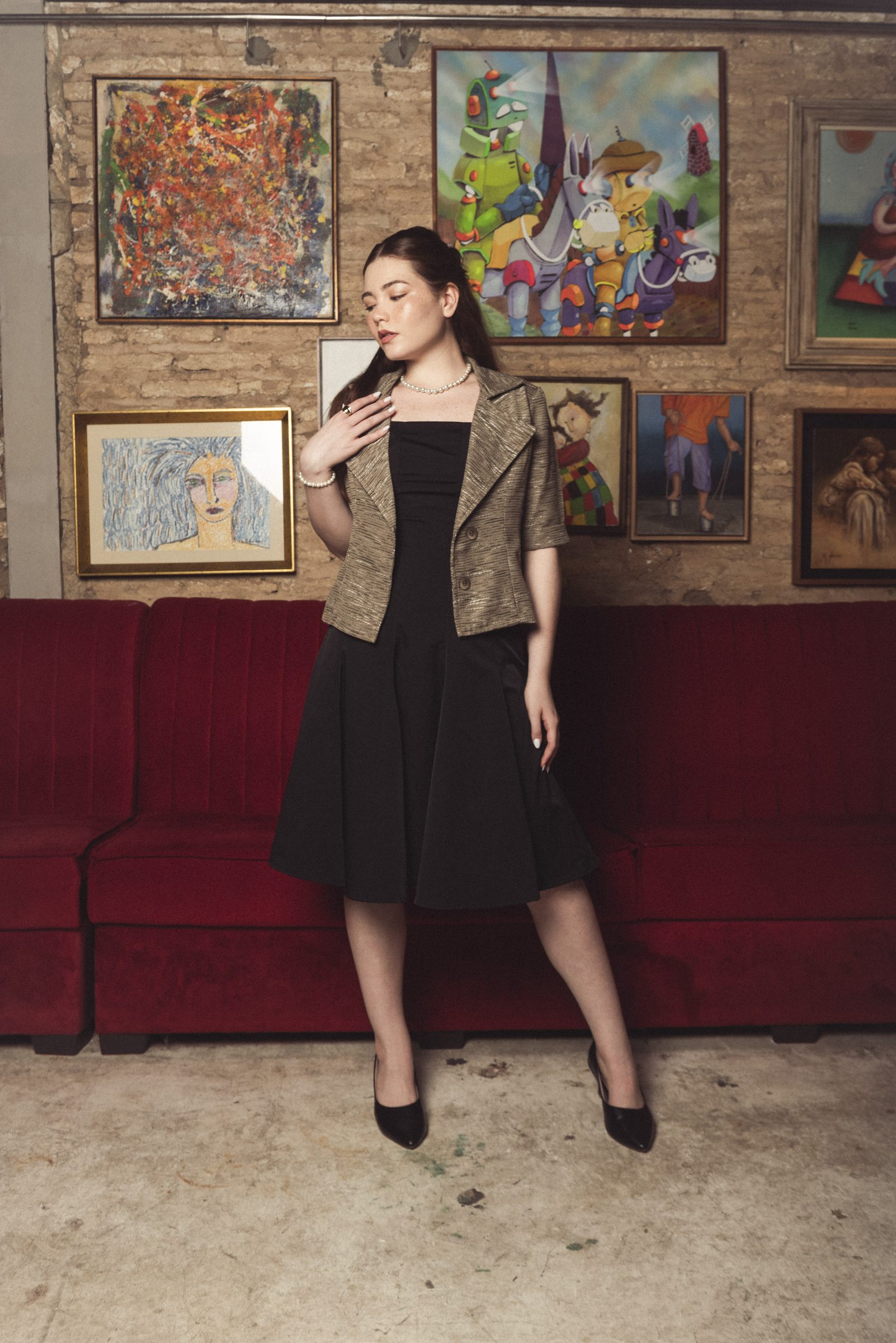 Blazer Lady sobre vestido preto